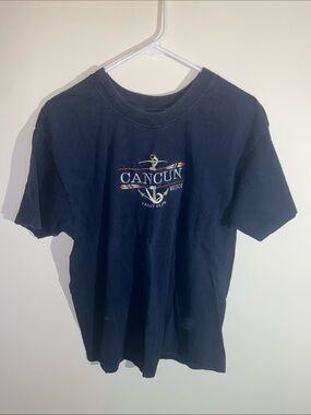Cancun Embroidered Navy Blue Graphic TShirt Size XL